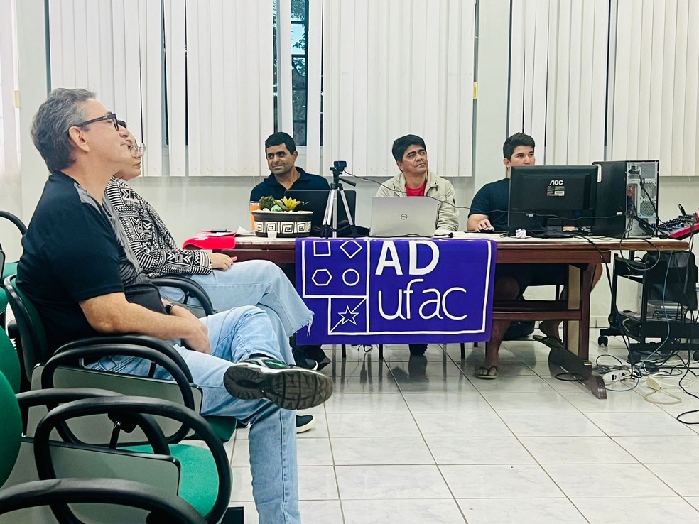 Professores analisaram proposta nessa quinta-feira (16) e decidiram manter a greve — Foto: Arquivo/Adufac