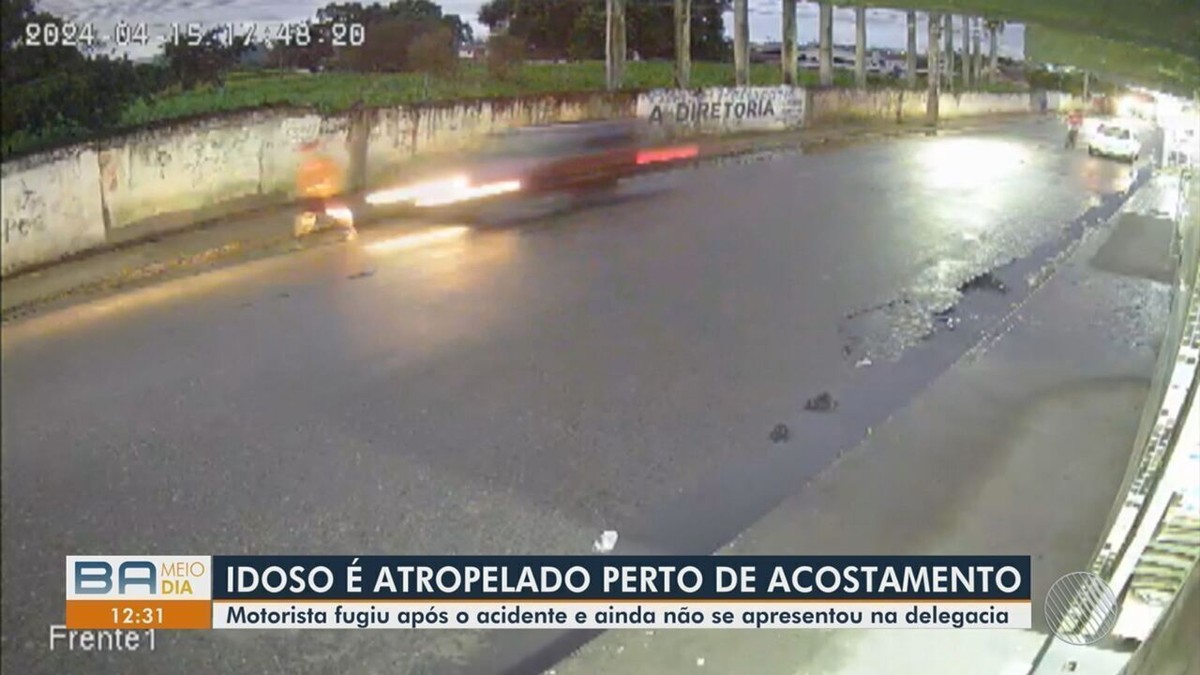 VÍDEO: idoso é atropelado por carro enquanto caminhava na Bahia; motorista fugiu sem prestar socorro