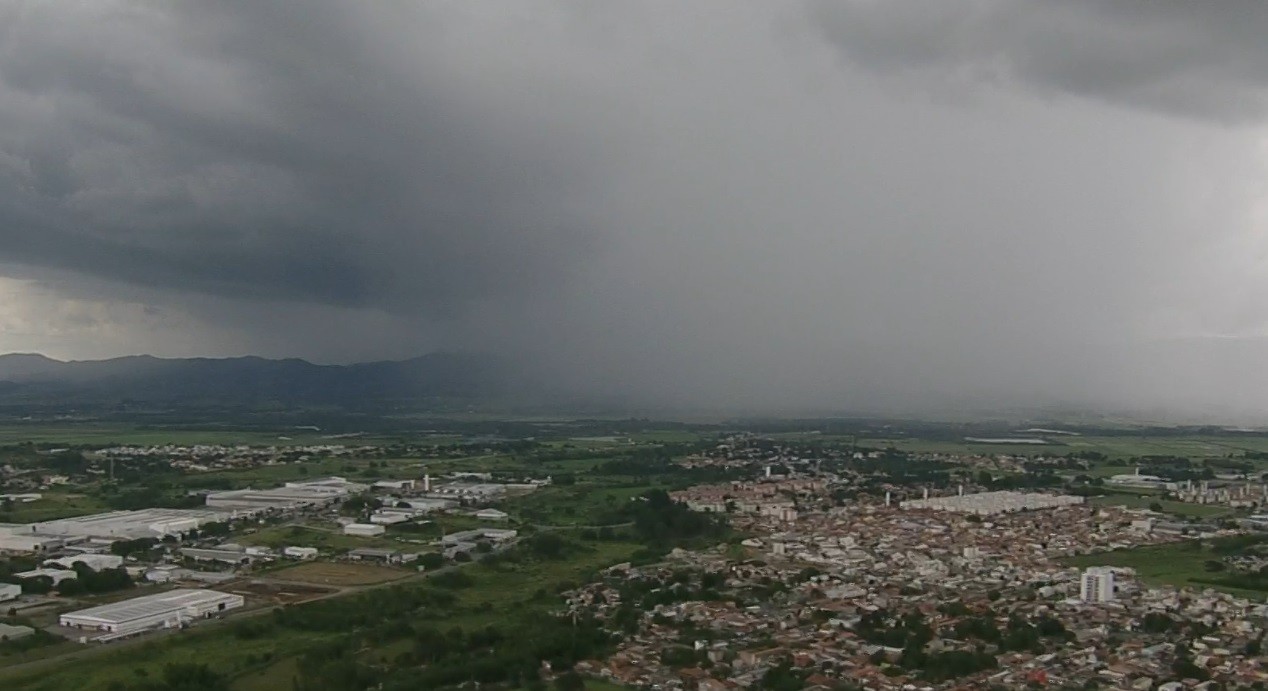 Defesa Civil prevê menos chuva na região neste fim de semana após sistema perder força