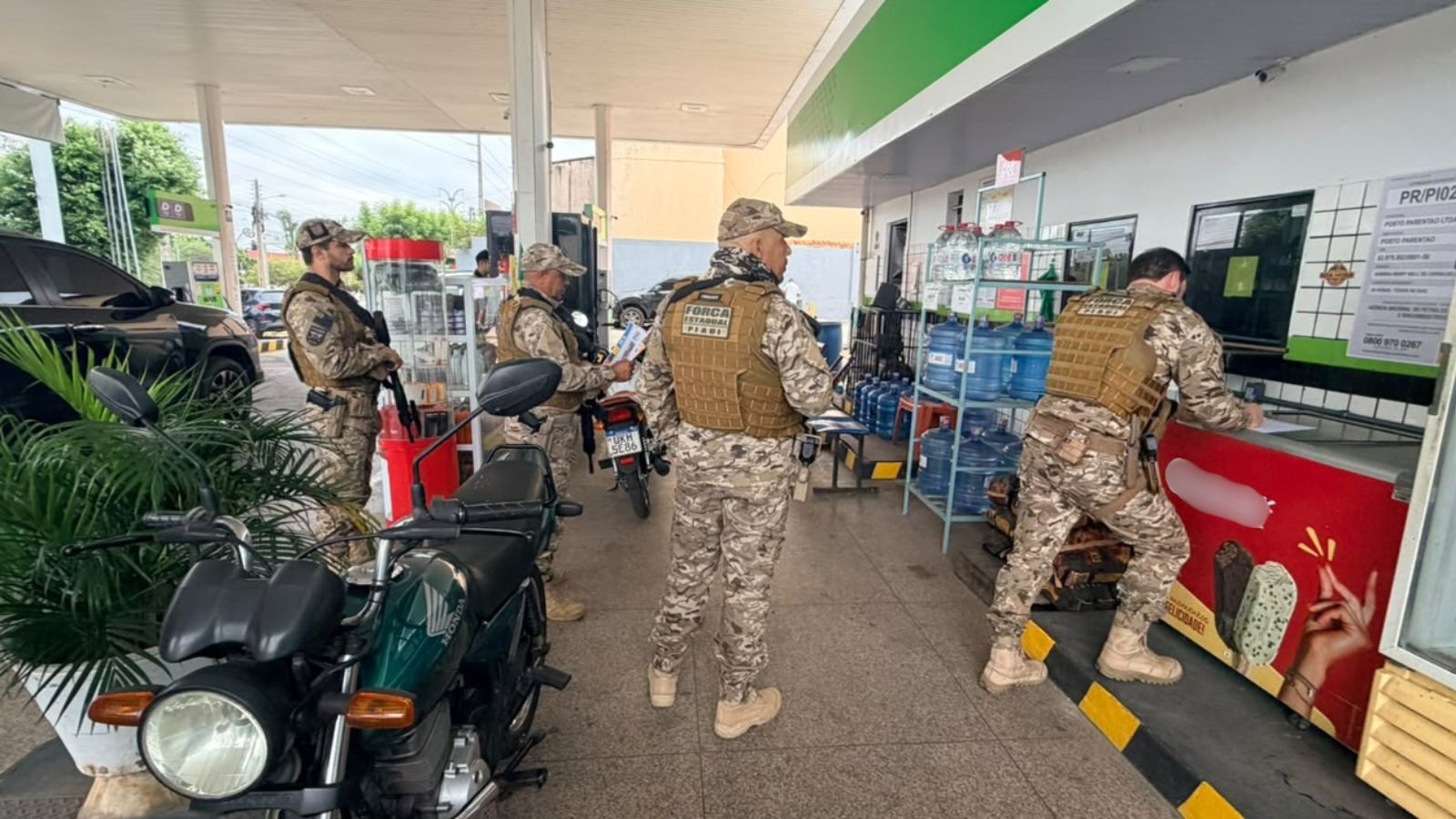 Operação mira 10 postos de combustíveis suspeitos de fraude em bombas no PI
