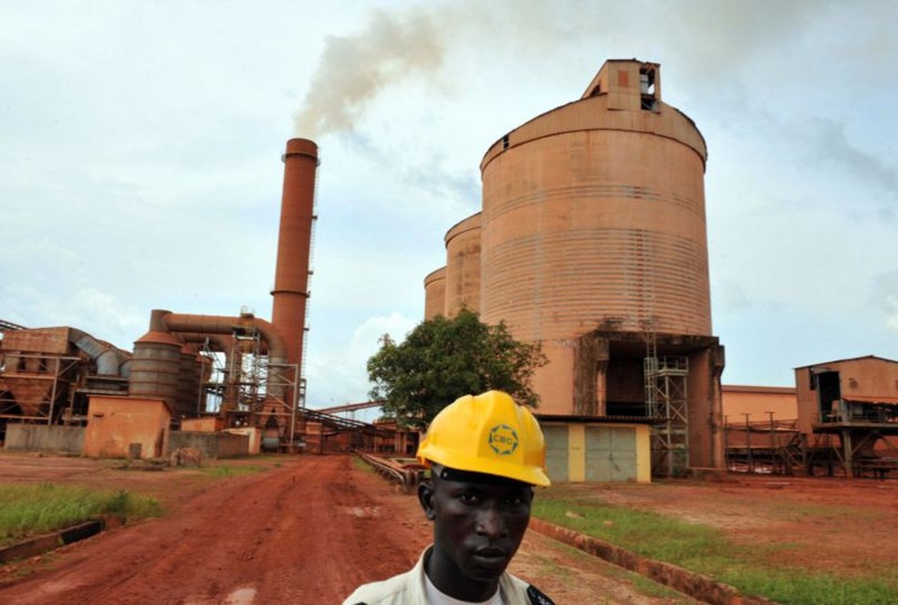A Guiné é o segundo maior produtor mundial de bauxita — Foto: GettyImages