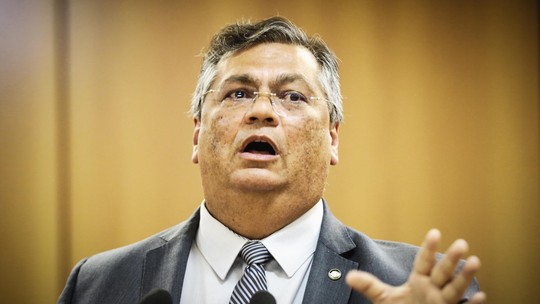 É #FAKE que Flávio Dino tenha anulado sentença que condenou governo do Maranhão a devolver quantia milionária - Sentença existe, mas não teve nenhuma participação do ministro do STF Flávio Dino. Ela foi dada em junho por um juiz federal e depois anulada —o magistrado alegou erro processual.