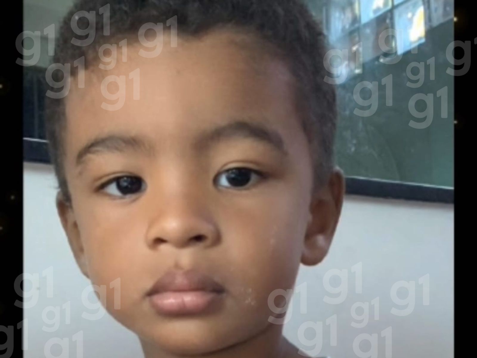 Criança de 3 anos morre afogada em piscina durante a festa do próprio aniversário no AC