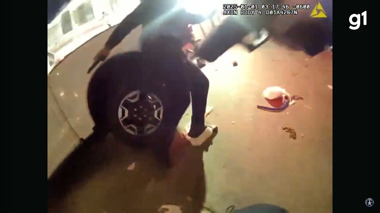 VÍDEO: Câmera corporal mostra policiais fugindo de tiros após abordagem a autor de ataque terrorista em Nova Orleans