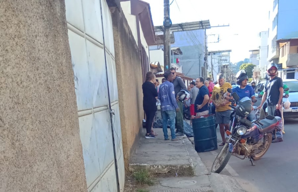 Homem esfaqueia e mata pessoas em Visconde do Rio Branco