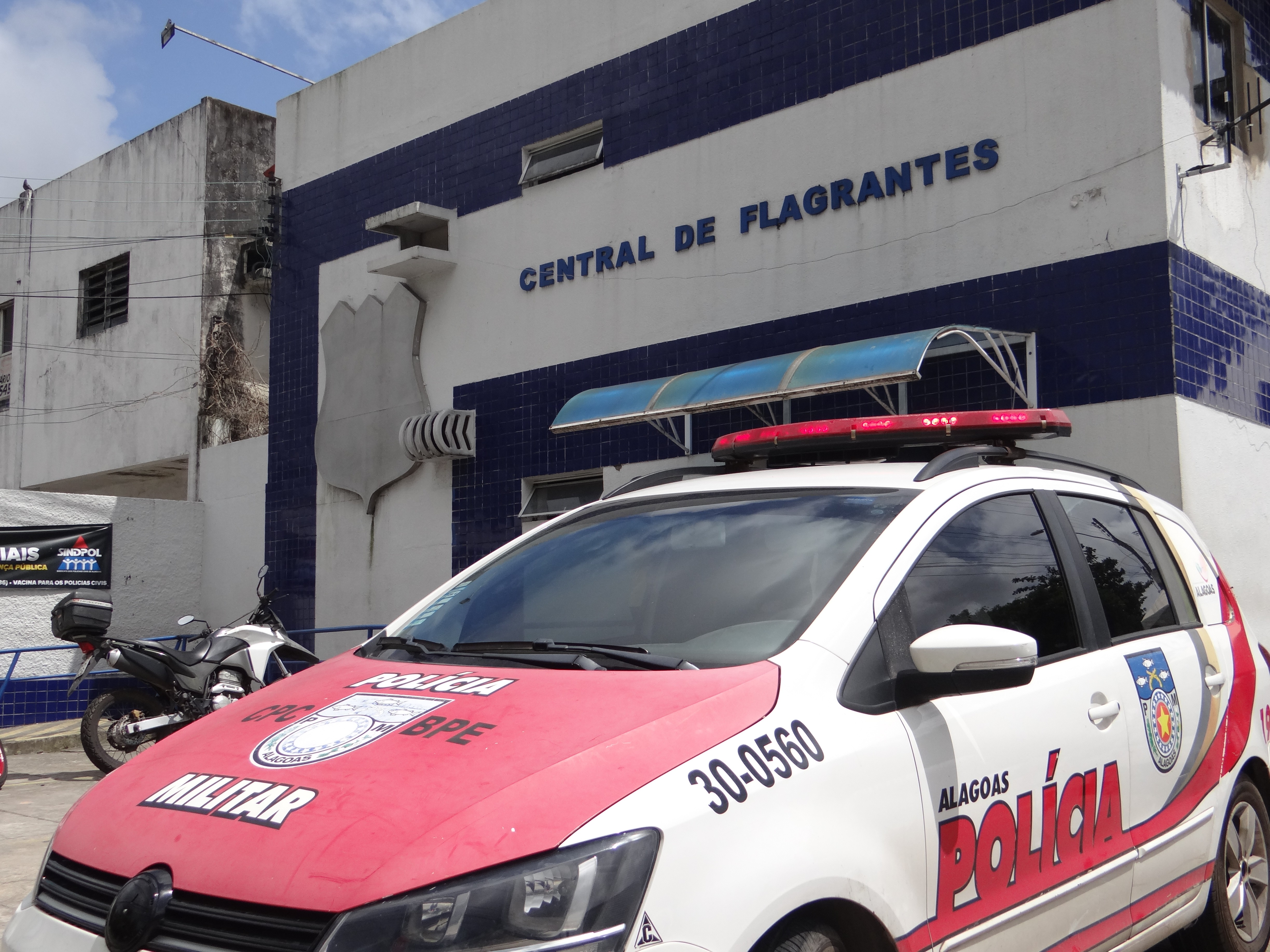 Homem é preso suspeito de importunar sexualmente atletas adolescentes em hotel de Maceió
