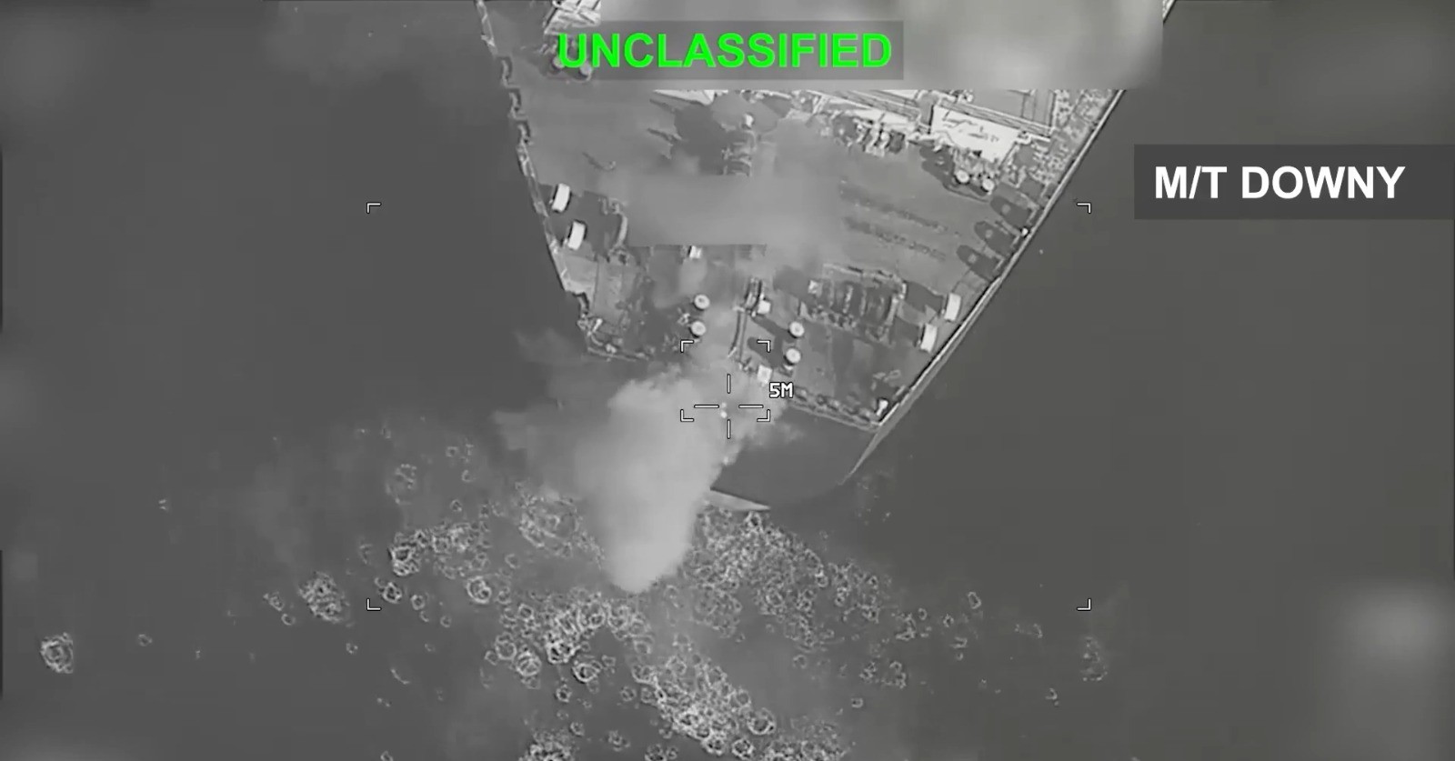 EUA dizem ter atacado 3 petroleiros iranianos após seus navios de guerra serem alvejados