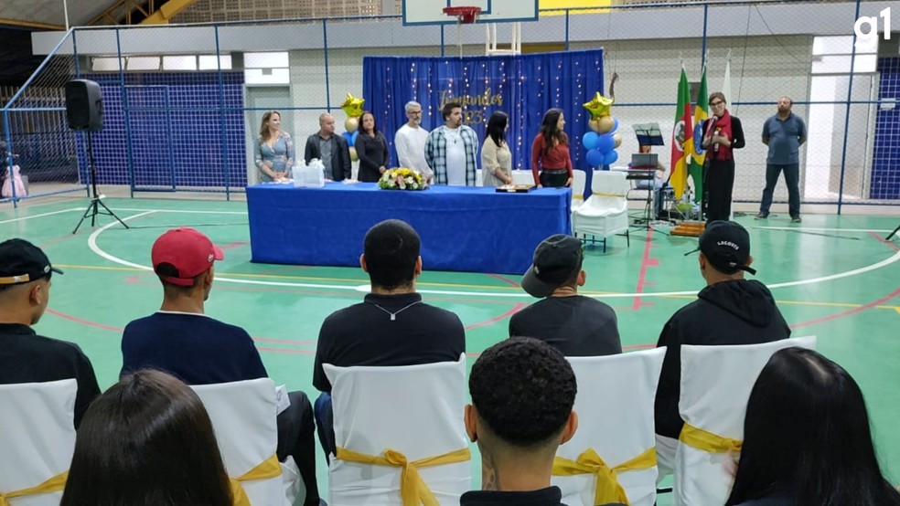 Cerimônia de formatura do Educação de Jovens e Adultos (EJA), oferecida pela prefeitura de Gravataí — Foto: Prefeitura de Gravataí