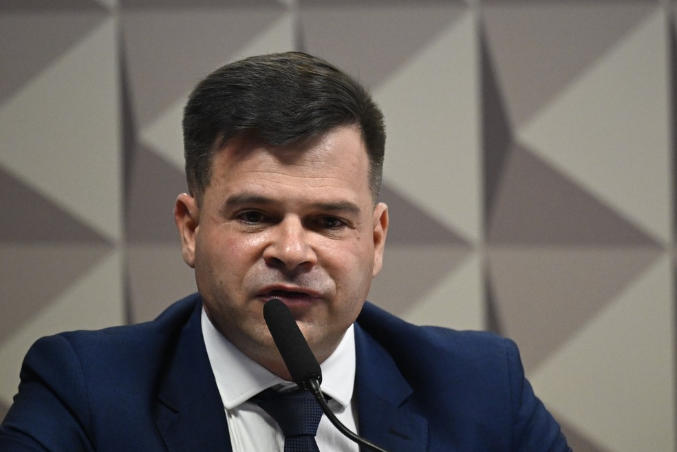 O ex-diretor da PRF, Silvinei Vasques, depõe na CPI dos Atos Golpistas — Foto: MATEUS BONOMI/AGIF/ESTADÃO CONTEÚDO