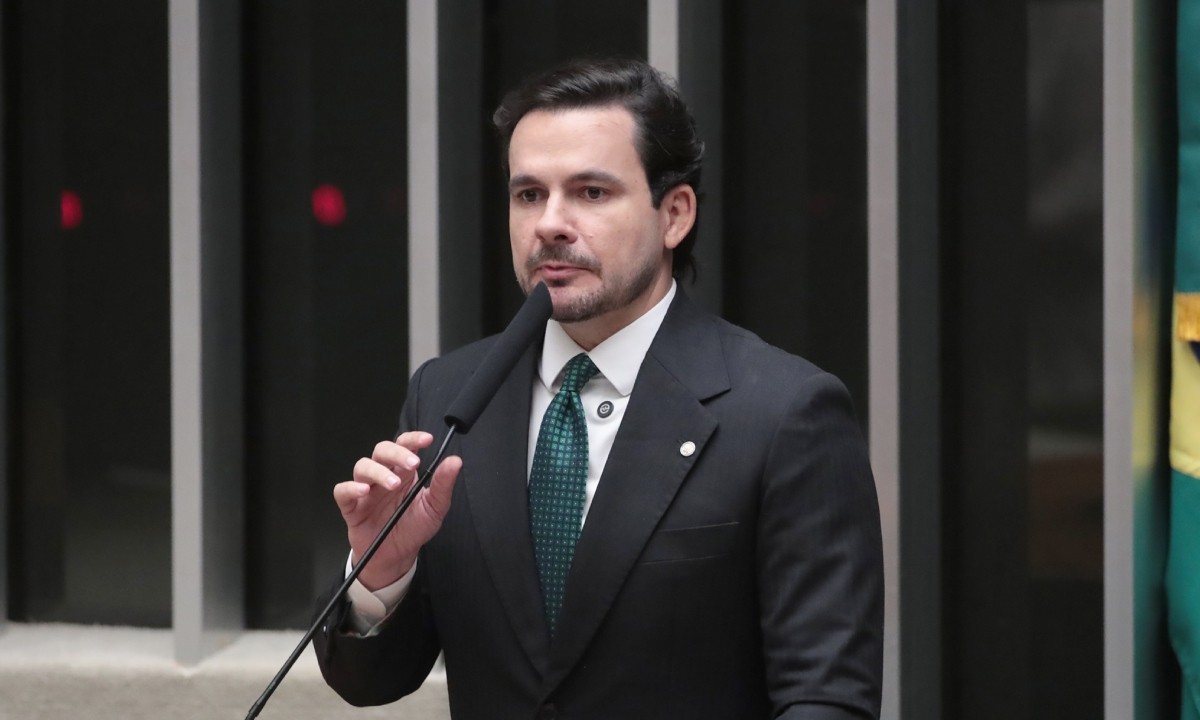Capitão Alberto Neto declara R$ 655 mil em bens ao TSE; em 2018, não informou patrimônio