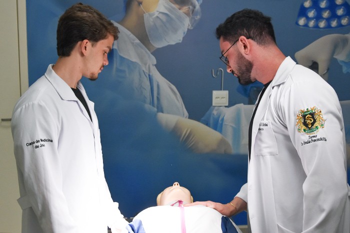 Primos escolhem a Unoeste para seguir tradição na Medicina 