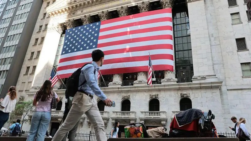 Como a economia dos EUA continua superando seus rivais apesar de toda turbulência do governo Trump