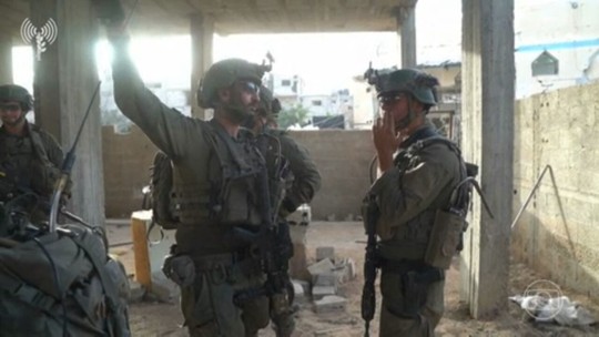 Exército de Israel assume o controle do corredor que separa o Egito da Faixa de Gaza - Programa: Jornal da Globo 