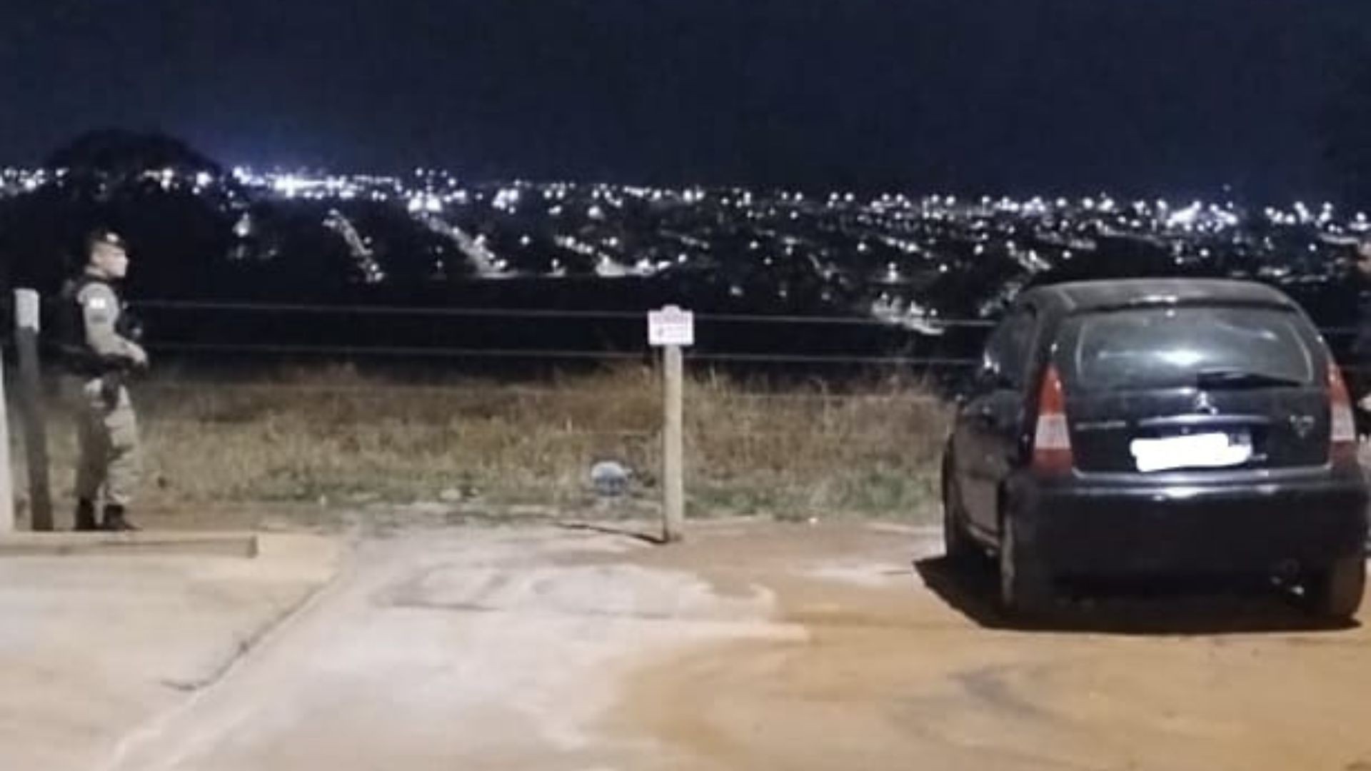 Tentativa de sequestro termina com suspeito morto por tiro disparado pelo comparsa no Centro de Patos de Minas