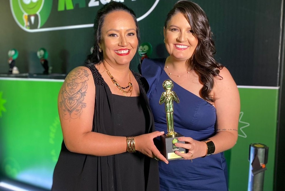 Durante a cerimônia, Sicredi foi representado por Lucilene Santarem Brasil e Helena Quevedo, que atuam no time de Customer Experience.