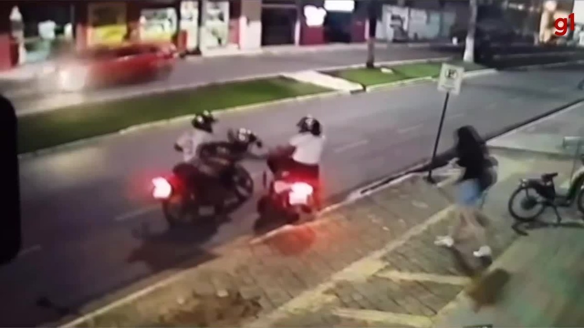 VÍDEO: Mulher é roubada enquanto estacionava moto em Vilhena, RO