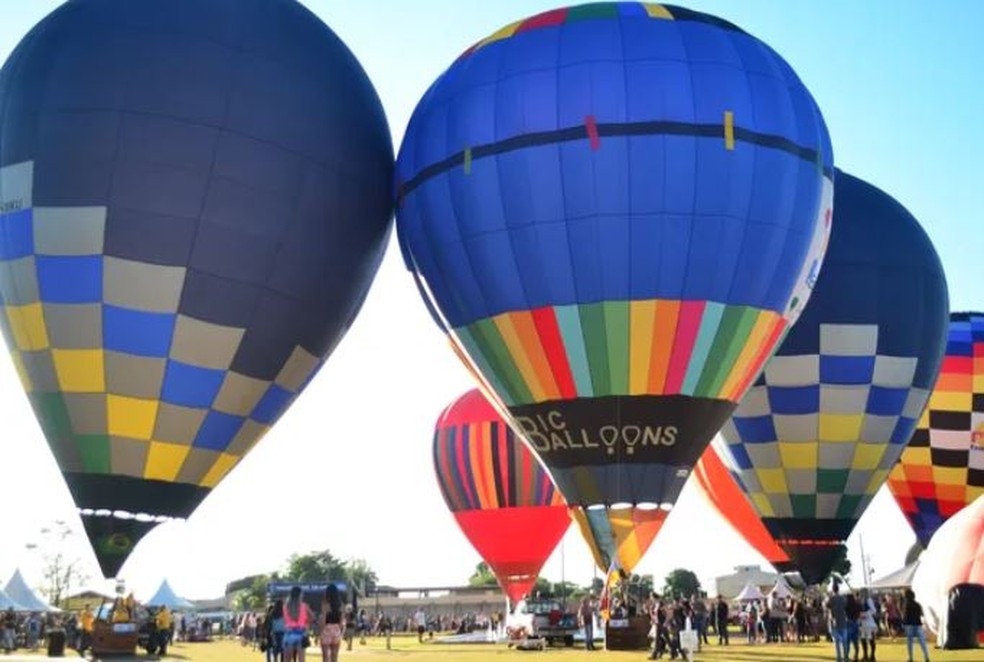 Balonismo é uma das atrações do 130º aniversário de Ibaté — Foto: Prefeitura de Ibaté/Reprodução