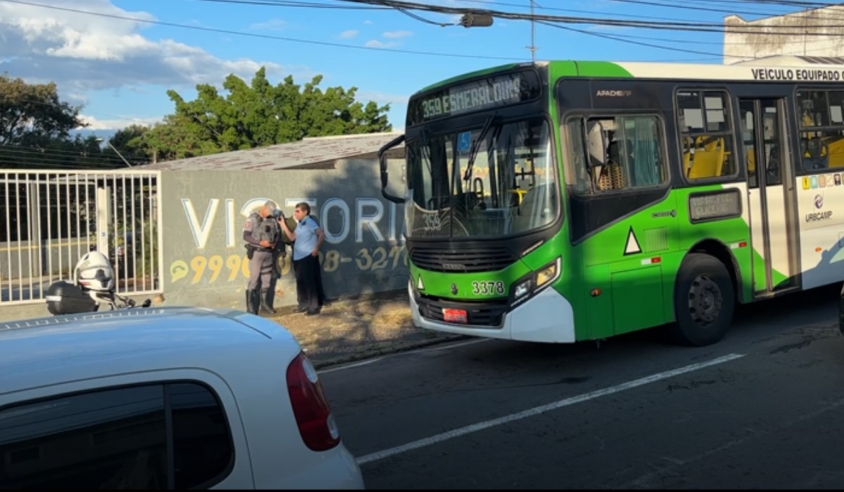 Motorista de ônibus é agredido após discussão e acidente de trânsito em Campinas