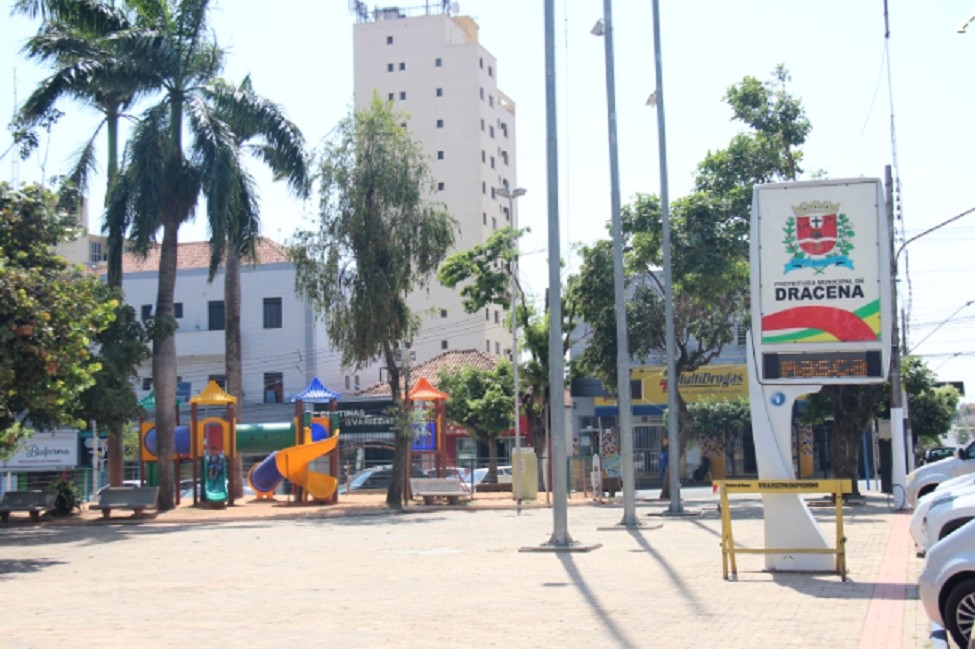 Com corte de cabelo de graça para homens, Arte na Praça oferece programação especial neste sábado em Dracena