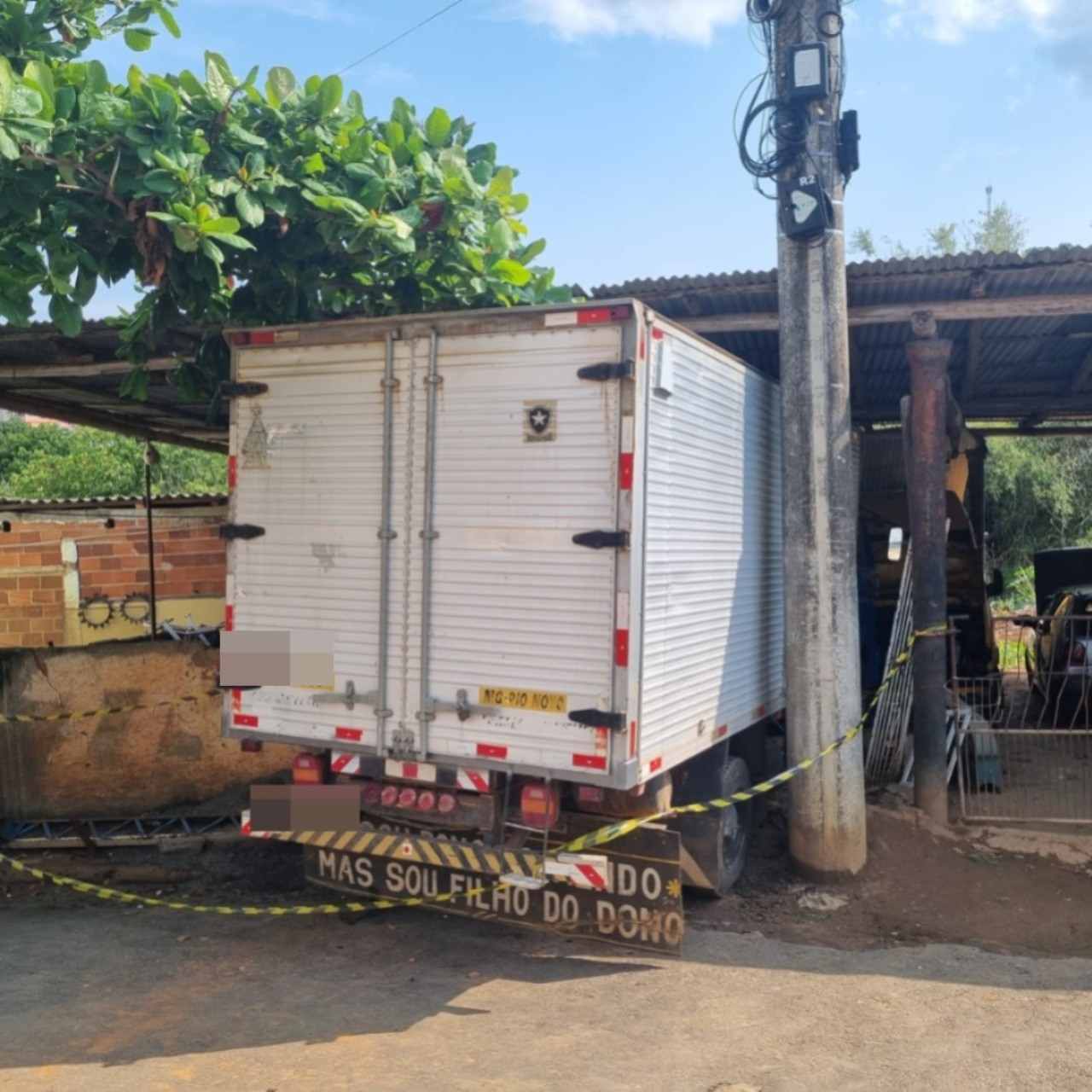 Militar da Marinha é atropelado por caminhão durante  procissão em homenagem a Nossa Senhora Aparecida em MG