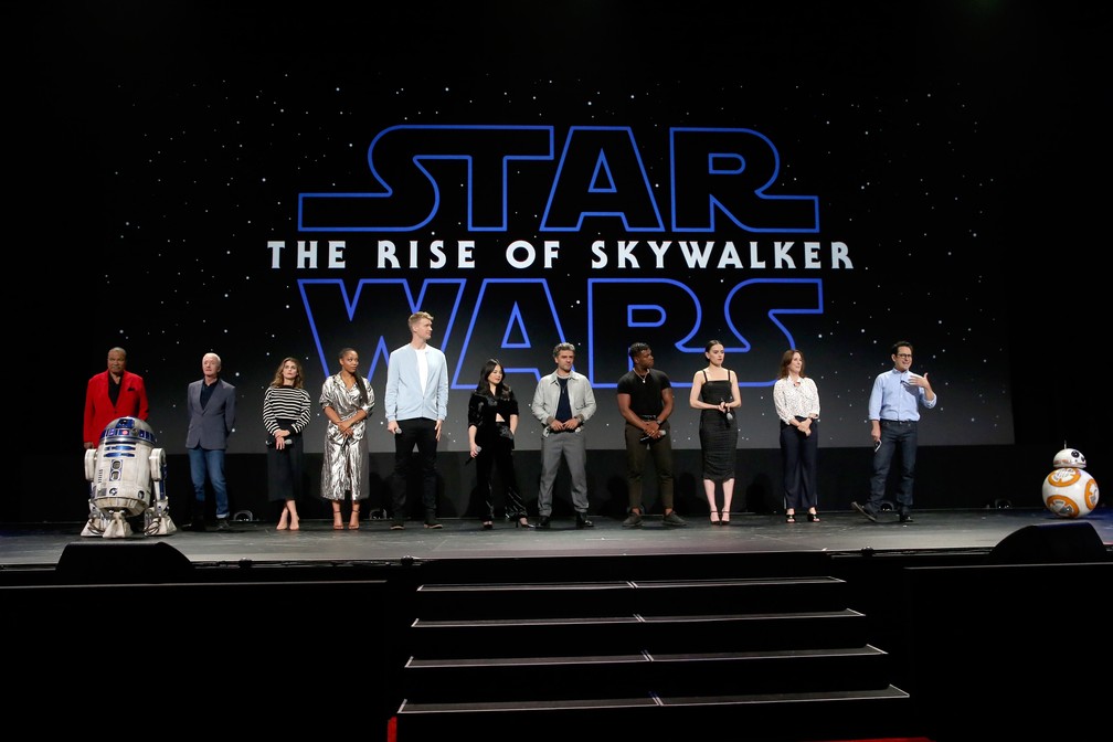 Elenco de 'Star Wars: A Ascensão Skywalker' se reúne em evento de
