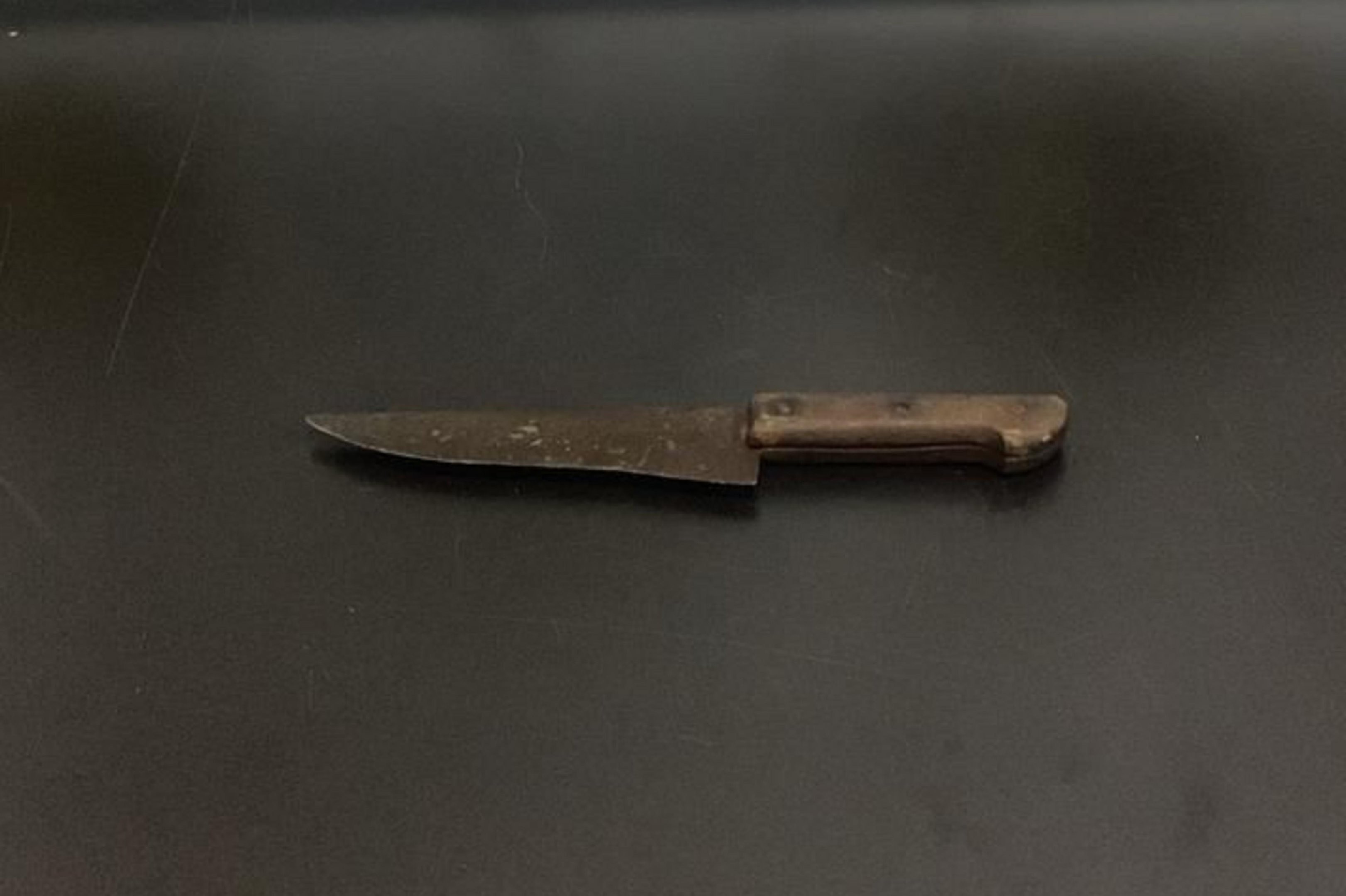 Homem em situação de rua é preso sob suspeita de matar mulher e esfaquear duas pessoas durante assalto em Passo Fundo, diz polícia