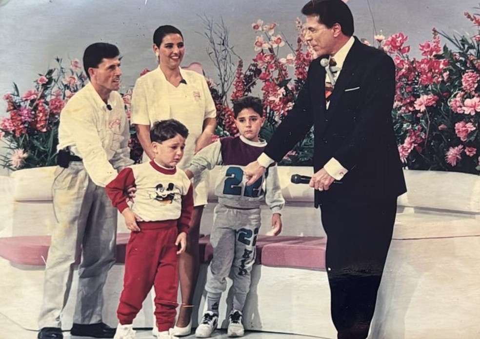 Até os filhos do casal participaram do programa e surpreenderam Alessandra — Foto: Reprodução/Acervo pessoal