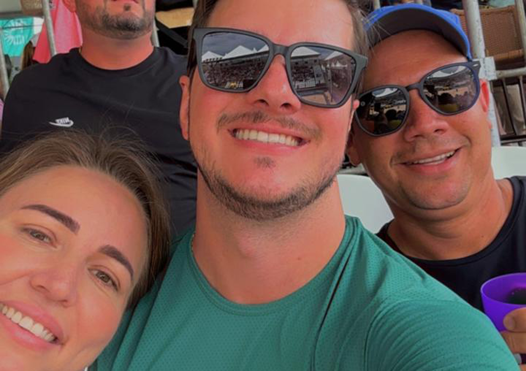 'Barra de ferro parou uma cadeira antes da nossa', diz mulher que escapou de desabamento em torneio de beach tennis