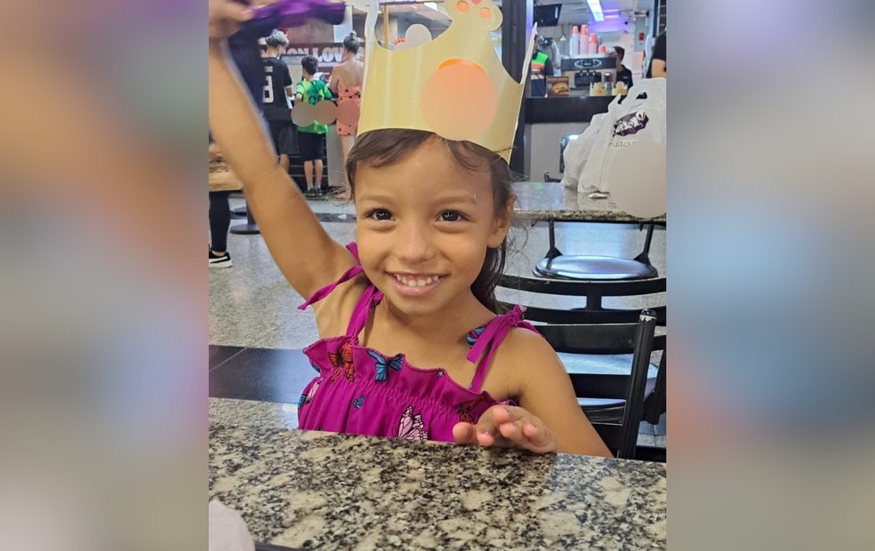 Menina Maria Clara Aguirre Lisboa, de cinco anos, foi encontrada morta na tarde de terça-feira (14)  — Foto: Vanderleia Monteiro do Amaral/Arquivo pessoal