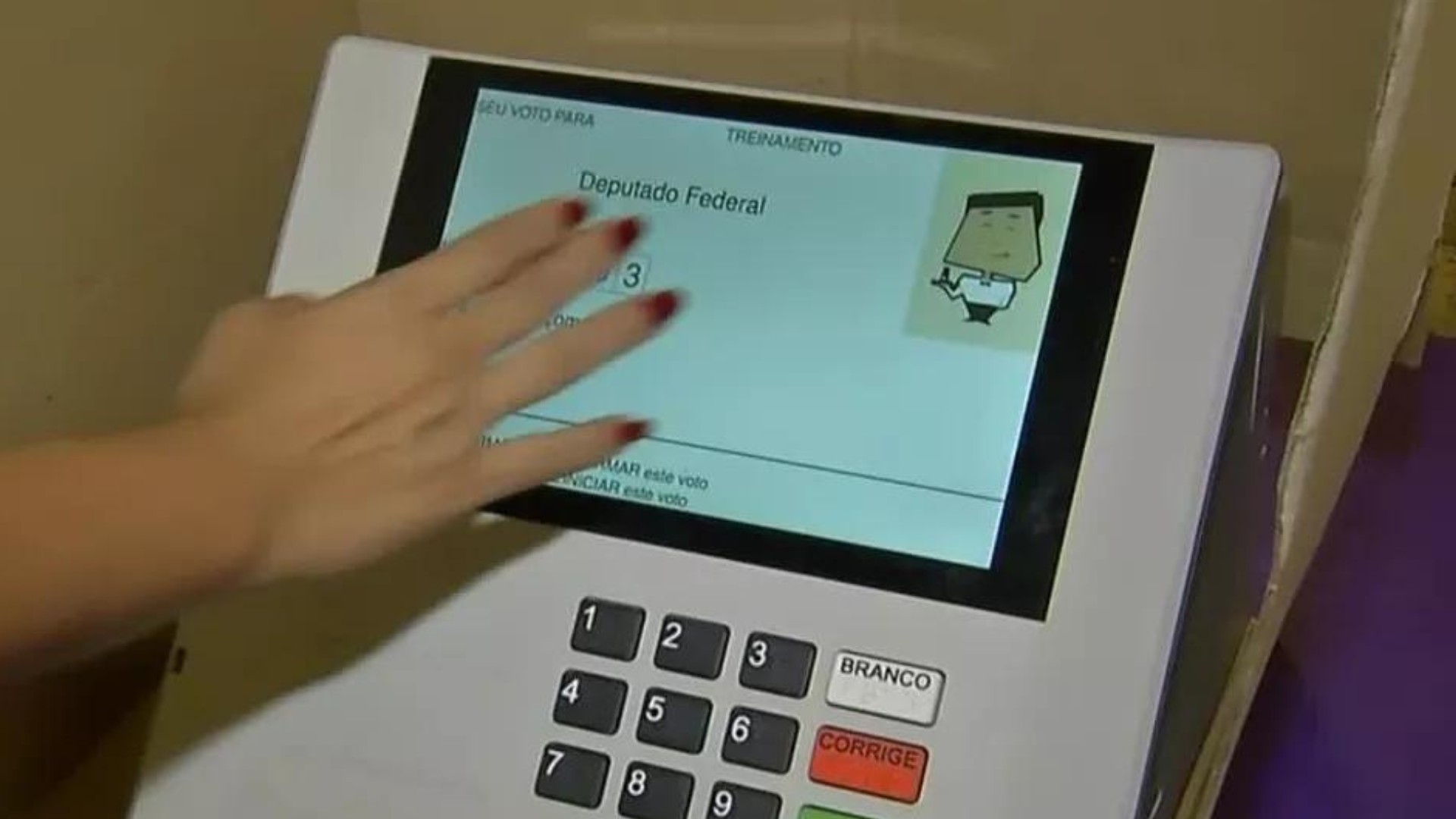 Eleitores podem treinar voto em ação do Tribunal Eleitoral em shoppings da Grande Belém; veja como participar