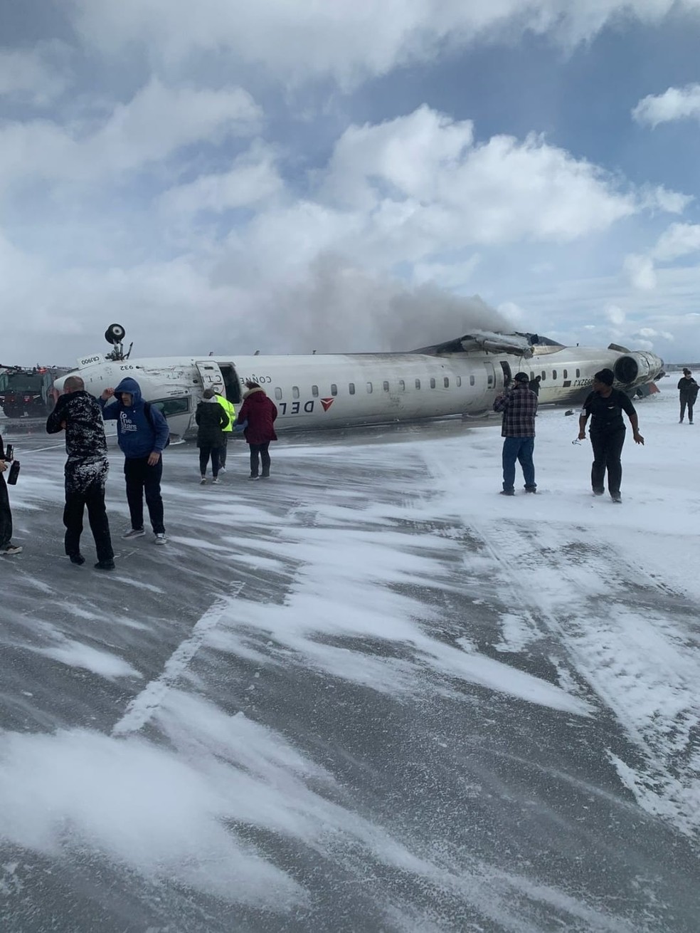 Avião acidentado em Toronto — Foto: Reprodução/Redes sociais