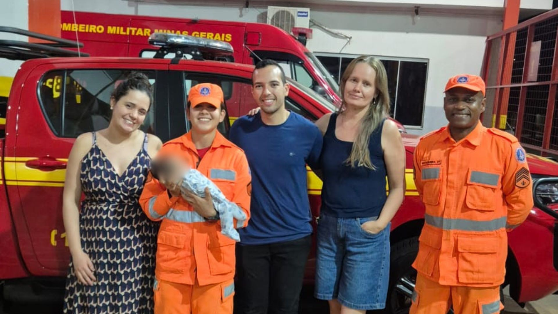 VÍDEO: Bombeira salva recém-nascido de 11 dias após avó chegar a quartel em MG com bebê desfalecido