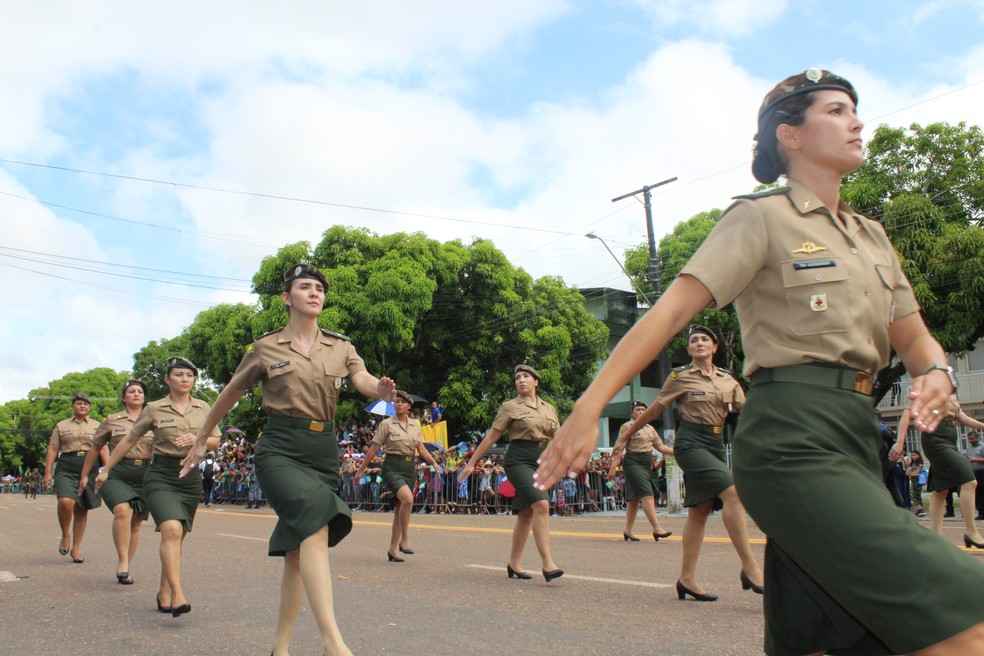 Servio militar feminino ser para as mulheres que se apresentarem voluntariamente para o recrutamento — Foto: Marcelle Corra/g1