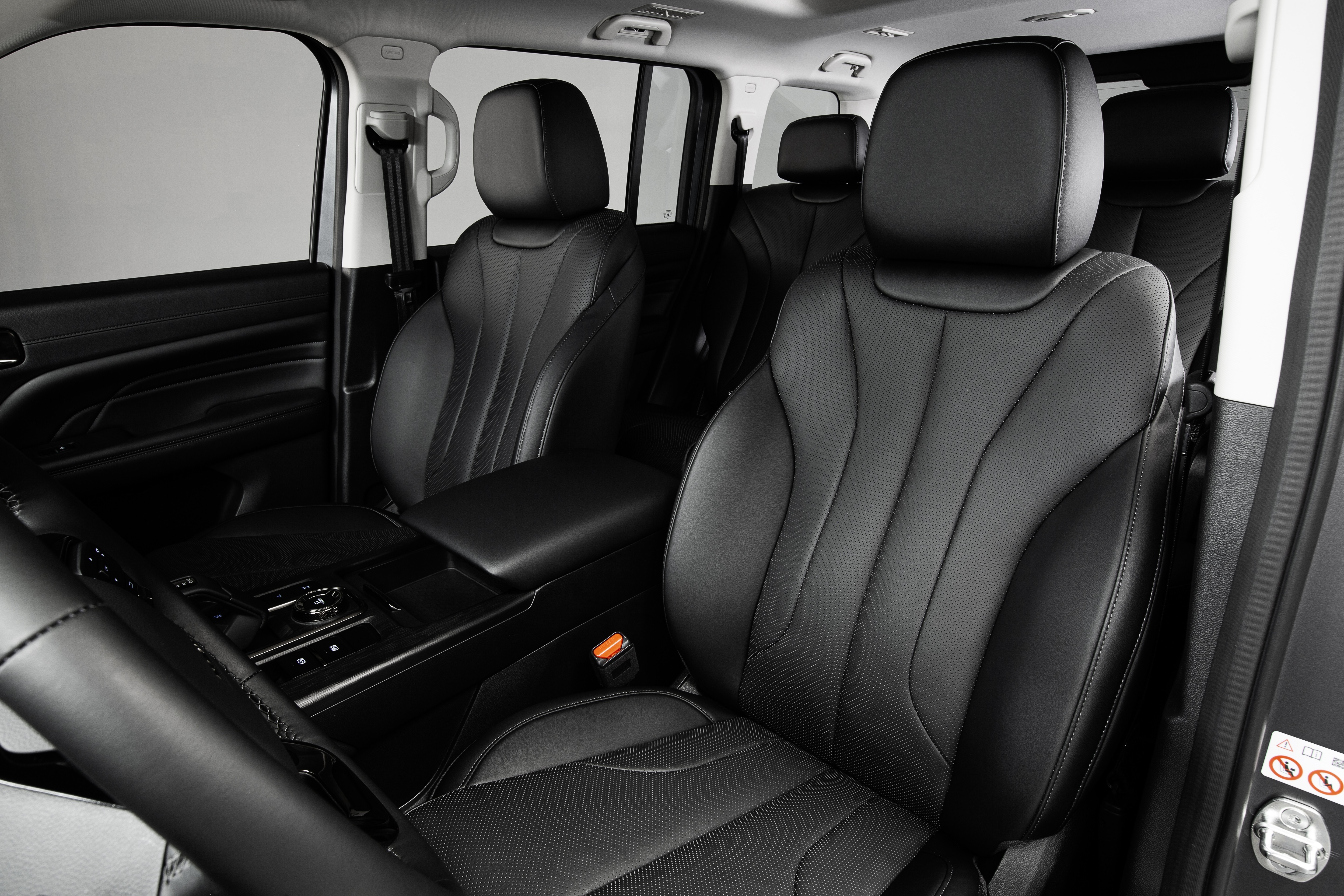 Bancos dianteiros do GWM Haval H9 Exclusive — Foto: Divulgação / GWM