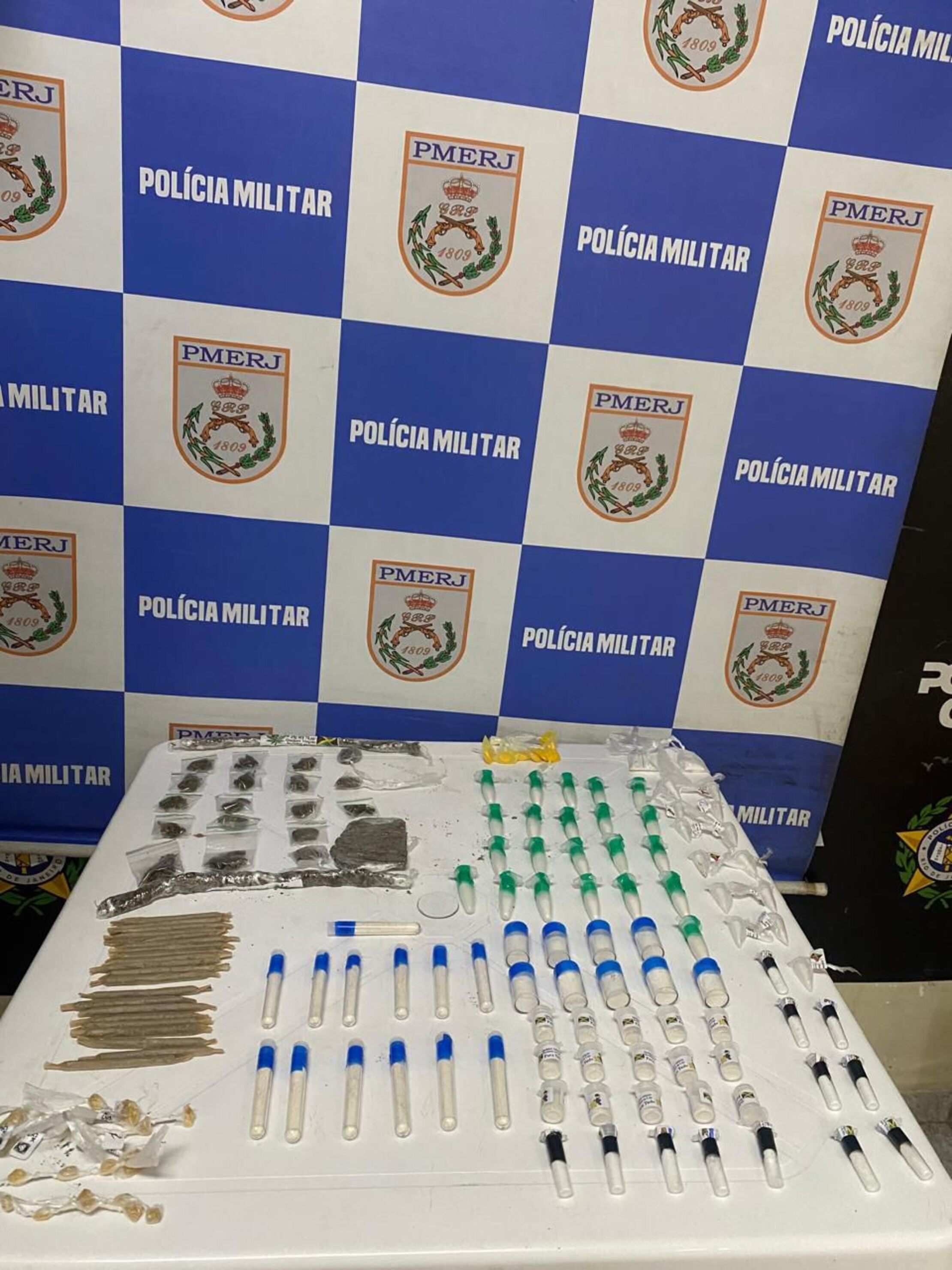 Drogas são apreendidas em Barra Mansa