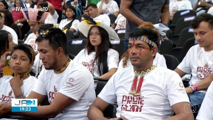 Governo lança programa com promessa de mudar estrutura de escolas indígenas