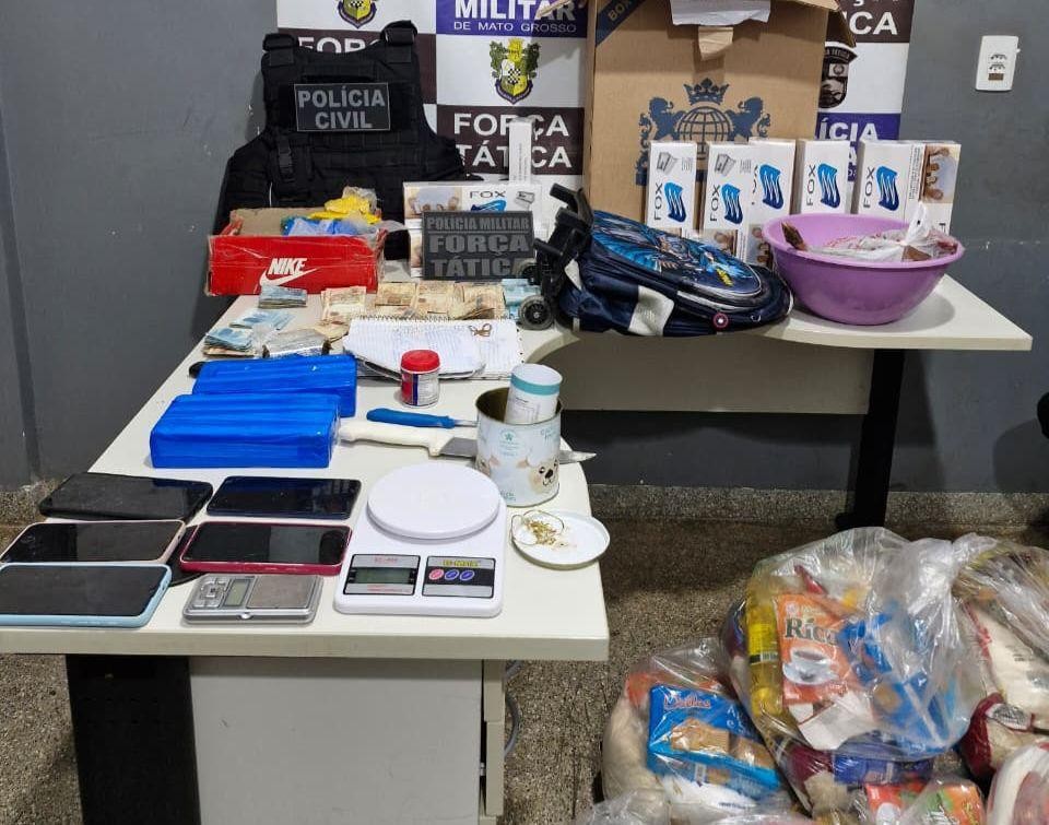 Casal é preso com animal silvestre morto e drogas escondidas em mochila de criança em MT