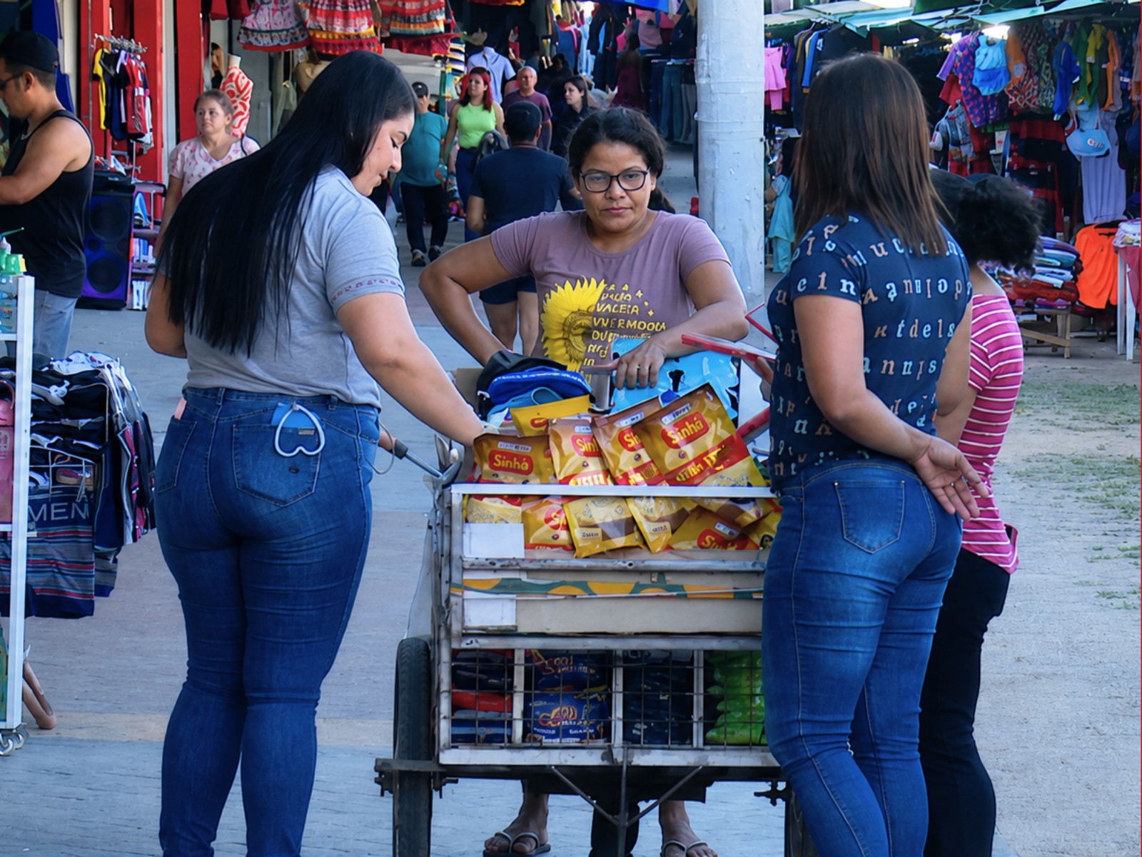 Pesquisa aponta que cuidados com a casa e a família impacta emprego de mulheres no AC: 'Cobrada desde cedo'