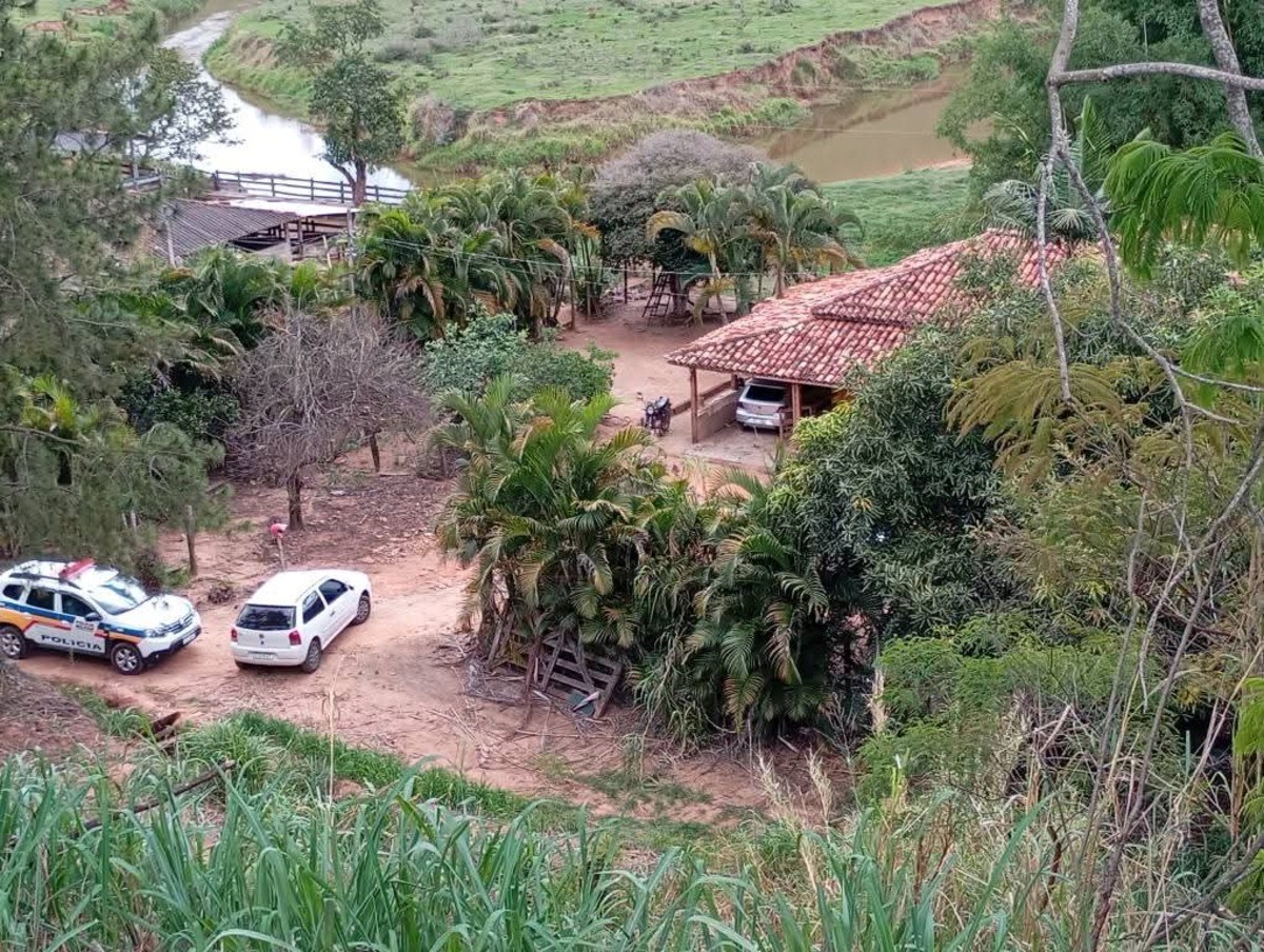Briga de casal em confraternização termina com um morto e outros 2 esfaqueados em MG