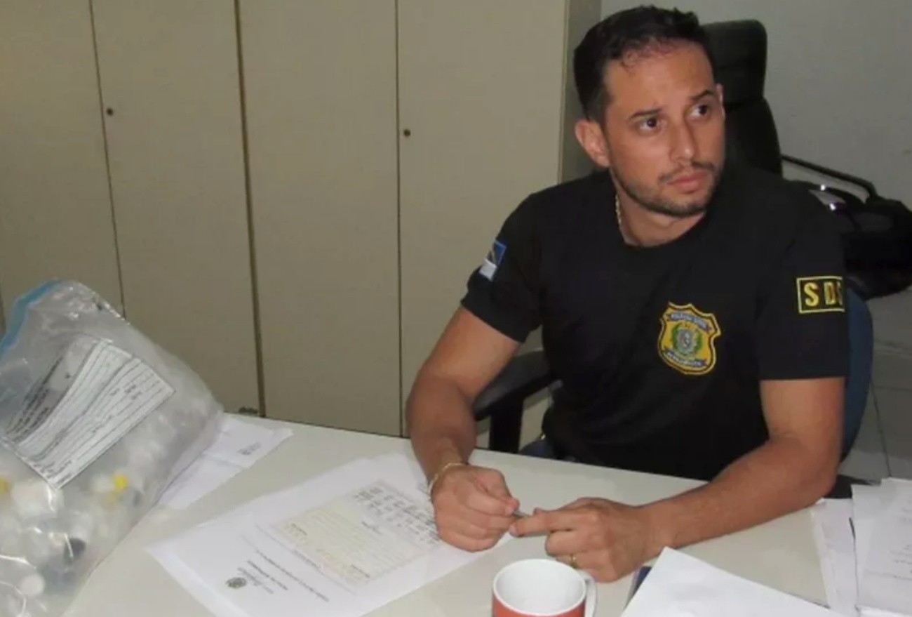 Delegado que atirou em ambulante em Fernando de Noronha é indiciado por lesão corporal gravíssima; vítima teve perna amputada