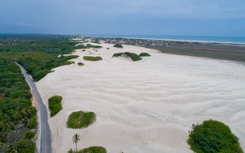 Dunas da Praia do Saco, em Estância, litoral Sul de Sergipe — Foto: Marcos Rodrigues/Adema/Divulgação