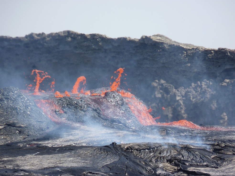 Fluxos de lava ativos descem do vulcão Erta Ale, na região de Afar, nordeste da Etiópia. — Foto: Dr Derek Keir, University of Southampton/University of Florence