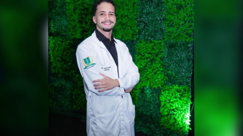 O estudante de medicina José Luiz Nunes Júnior, conhecido como Jota, de 19 anos, morreu em um acidente de carro na cidade de Miraíma, no interior do Ceará. — Foto: Arquivo pessoal