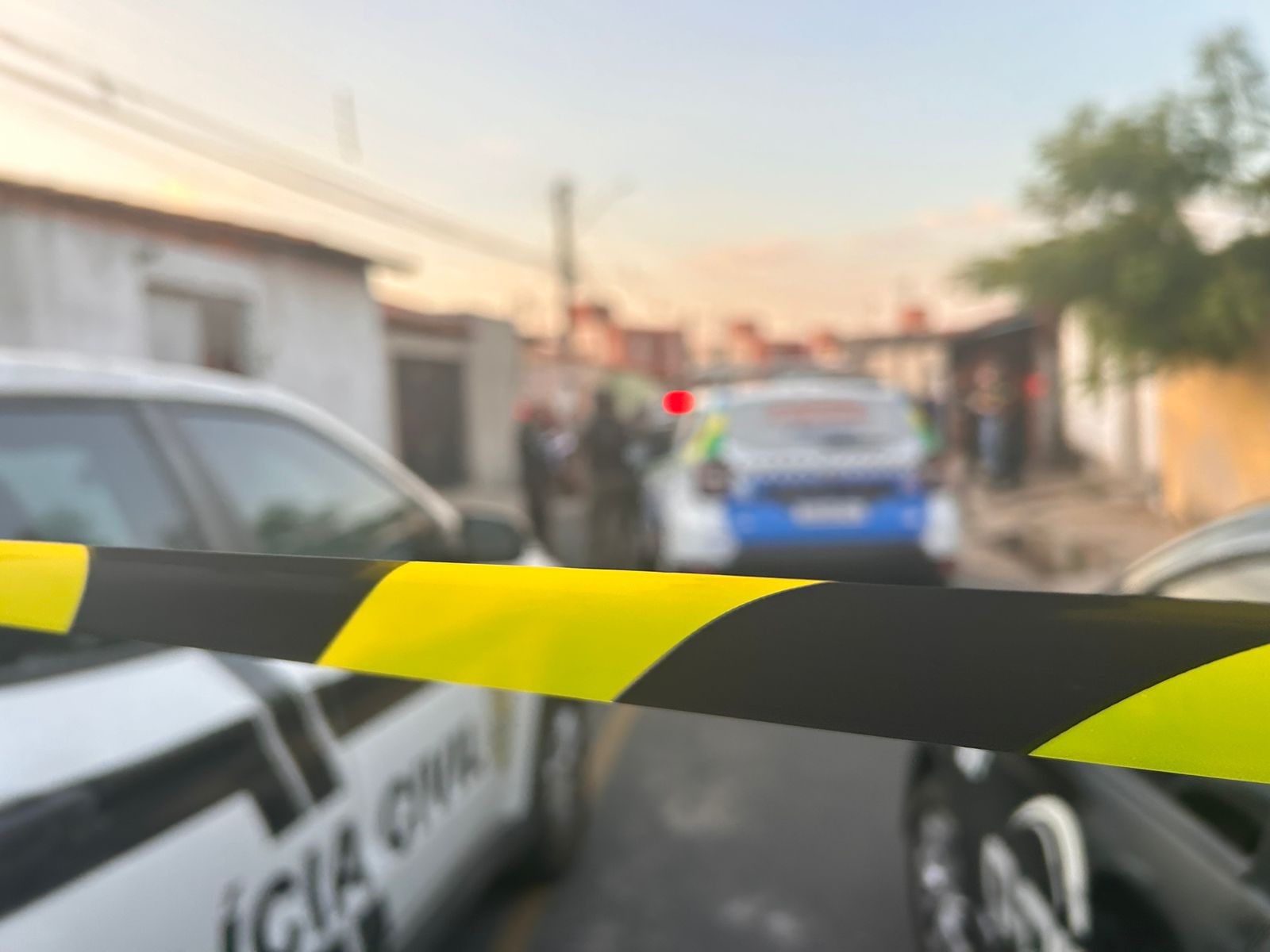 Mulher morre após ser atropelada e esfaqueada em Alagoinha do Piauí; filho presenciou o crime - Portais