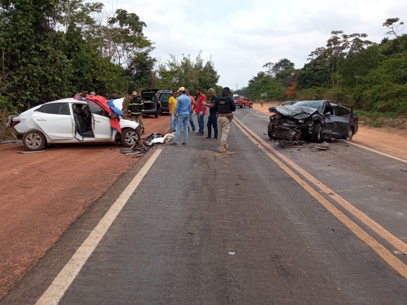 Acidente na BR-222 entre Açailândia e Bom Jesus das Selvas deixa dois mortos e três feridos