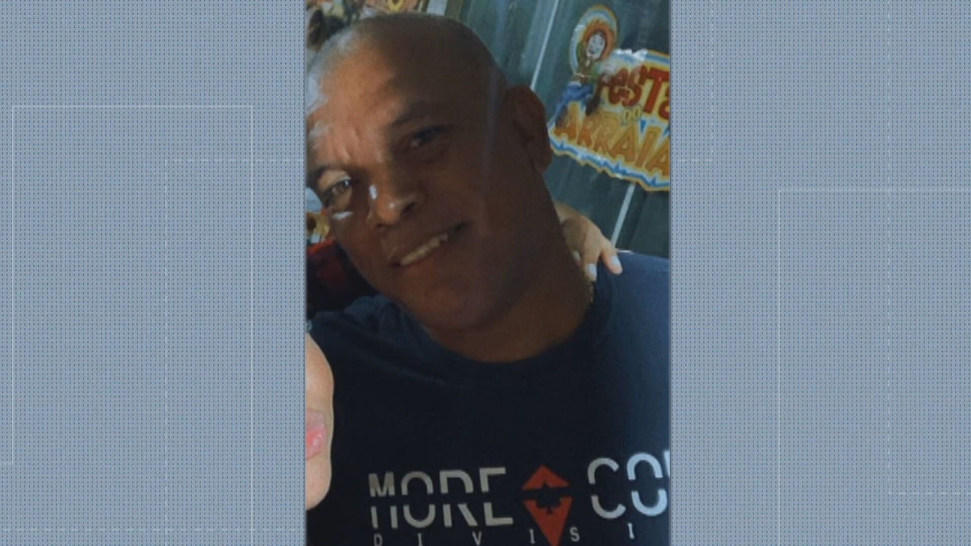 Homem é morto a tiros dentro de casa em Cosmos, Zona Oeste do Rio; enteado é preso pelo crime em SP