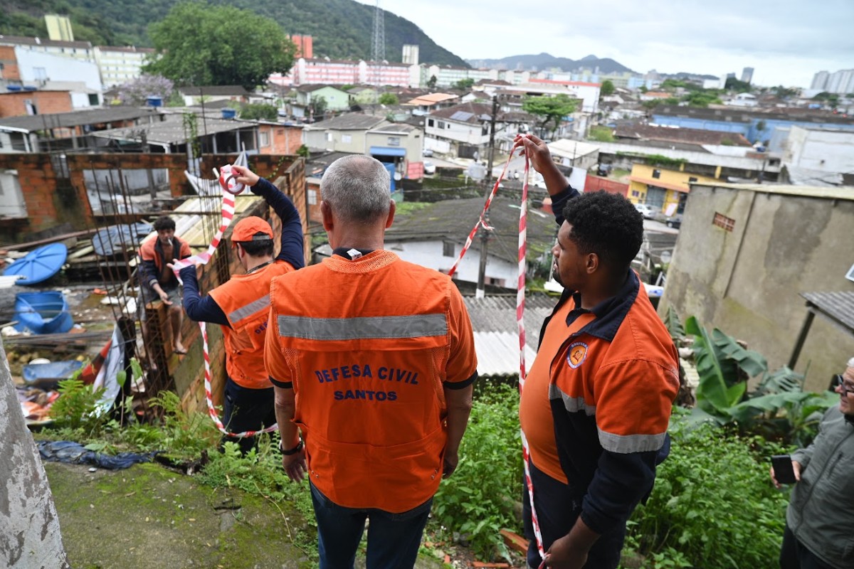 Defesa Civil amplia vistorias nos morros de Santos após chuva quase 4 vezes acima da média