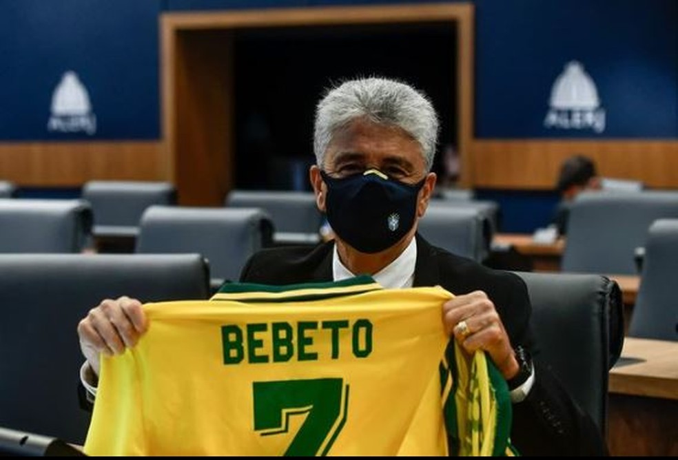 Matéria do Globo e artigo sobre Bebeto – Comunicação, Esporte e