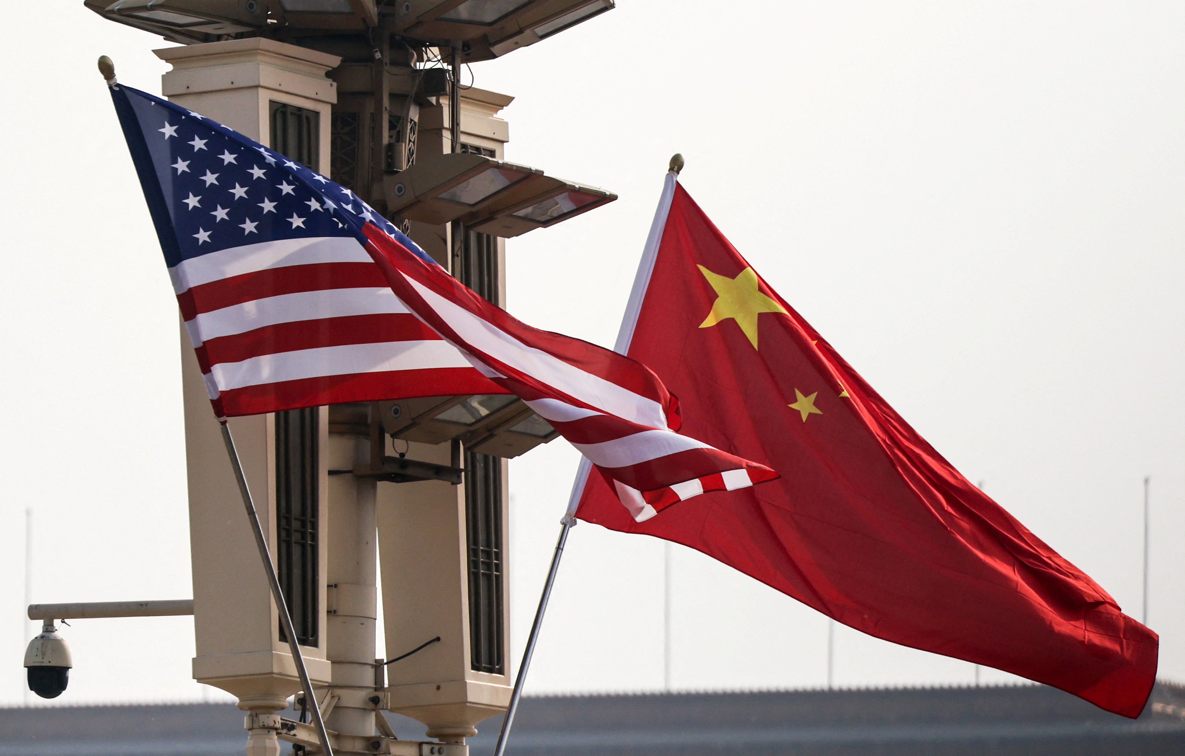 EUA acusam Baidu, Alibaba, BYD e outras de colaborar com Exército chinês