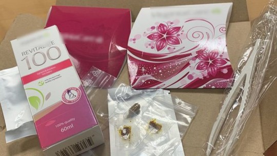 Os polêmicos testes de virgindade e kits de 'reparo de hímen' vendidos no Reino Unido